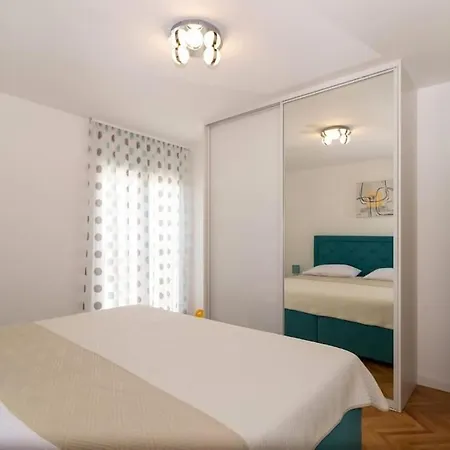 Perla - Two Bedroom With Stunning View * Split