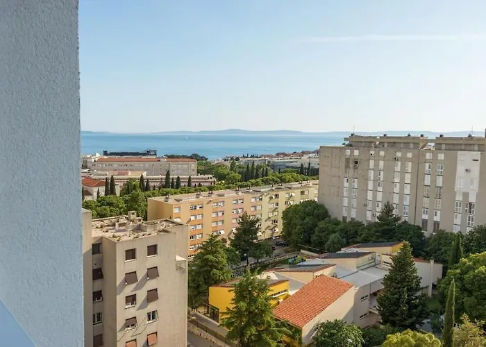 Perla - Two Bedroom With Stunning View Apartment