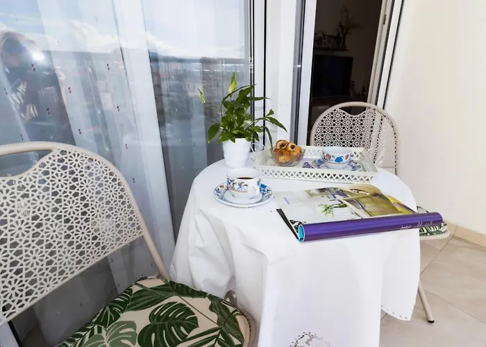 Perla - Two Bedroom With Stunning View Split