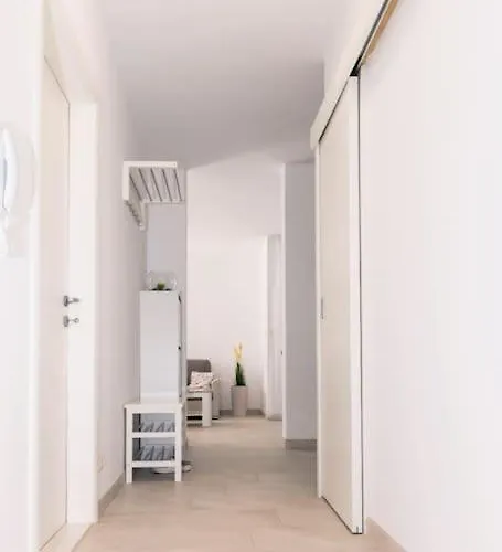 Perla - Two Bedroom With Stunning View Split