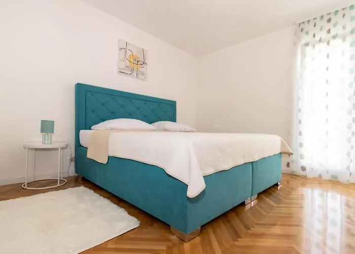 Perla - Two Bedroom With Stunning View * Split